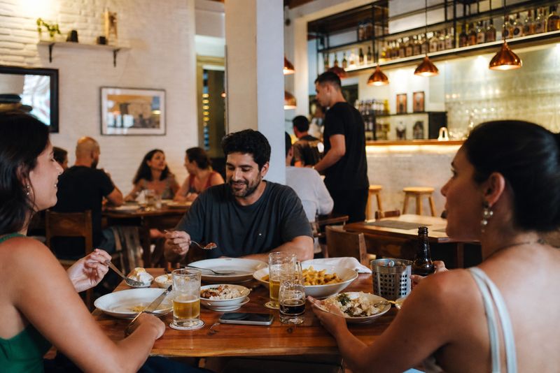 Restaurantes e bares
